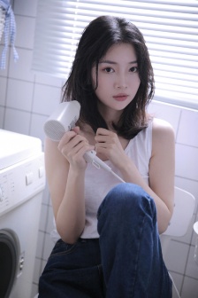 王李丹妮《极乐宝鉴》在线观看